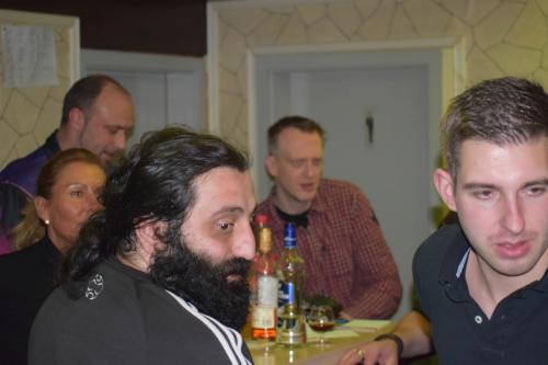 Die Gegner an der Theke